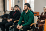 Студенты университетов получили дипломы по программе профессиональной переподготовки "Бизнес-английский" в рамках программы "Приоритет-2030"